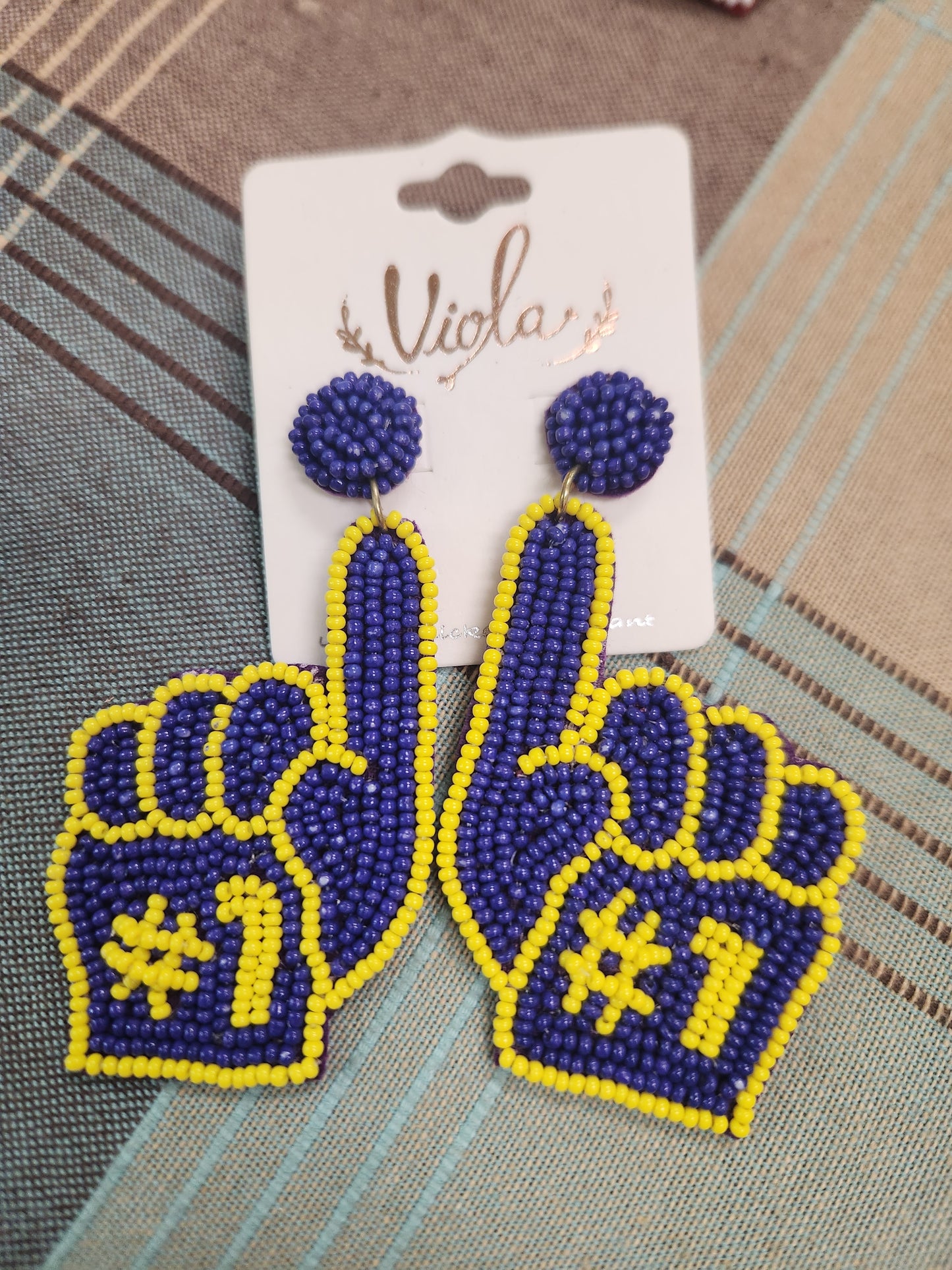 #1 Fan Beaded Earrings JN400