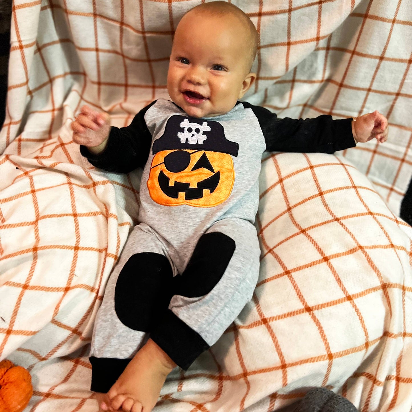 K108 Pirate Jack O Lanter Boys Romper