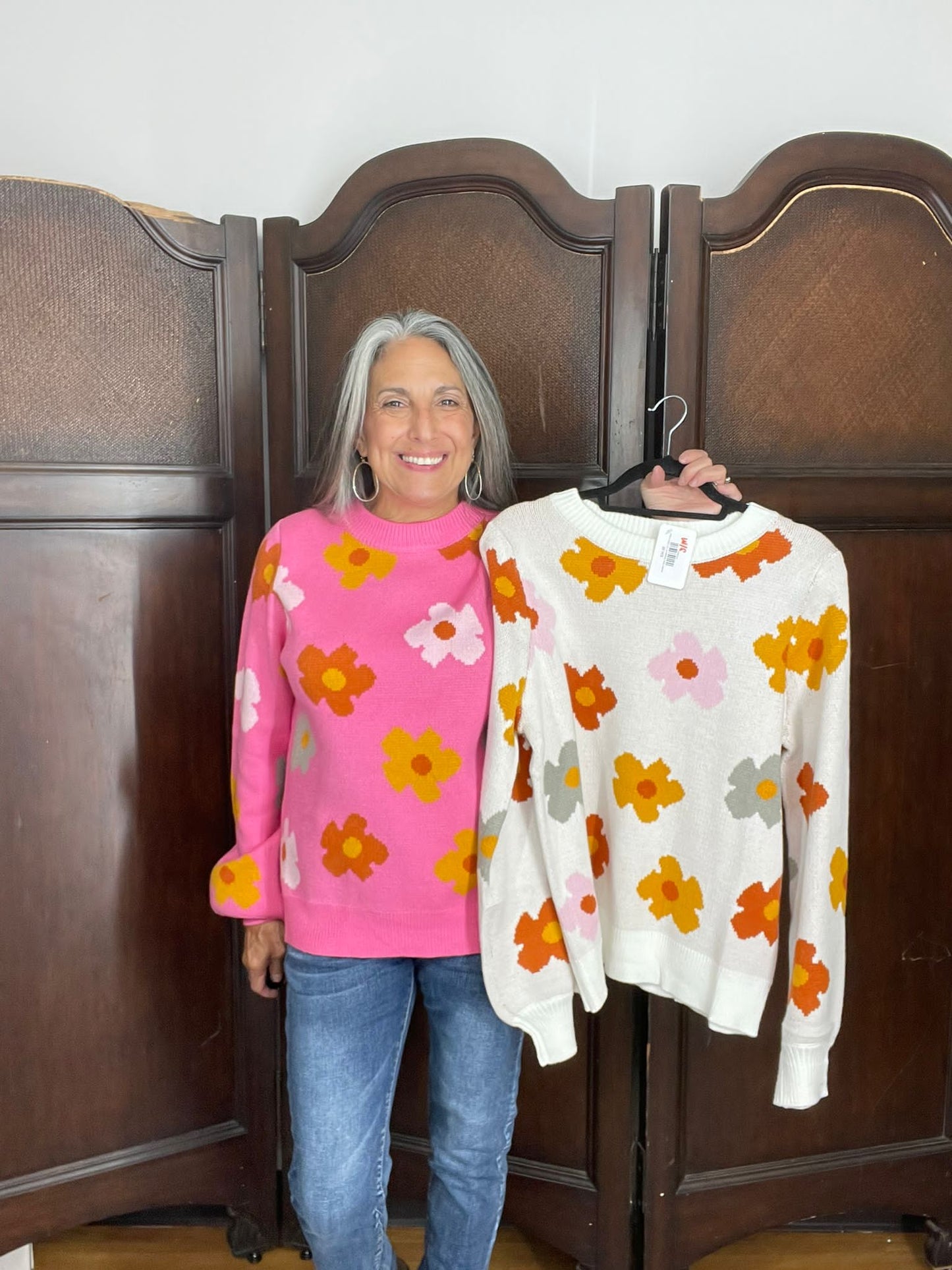 Garden Daisy Sweater D1127