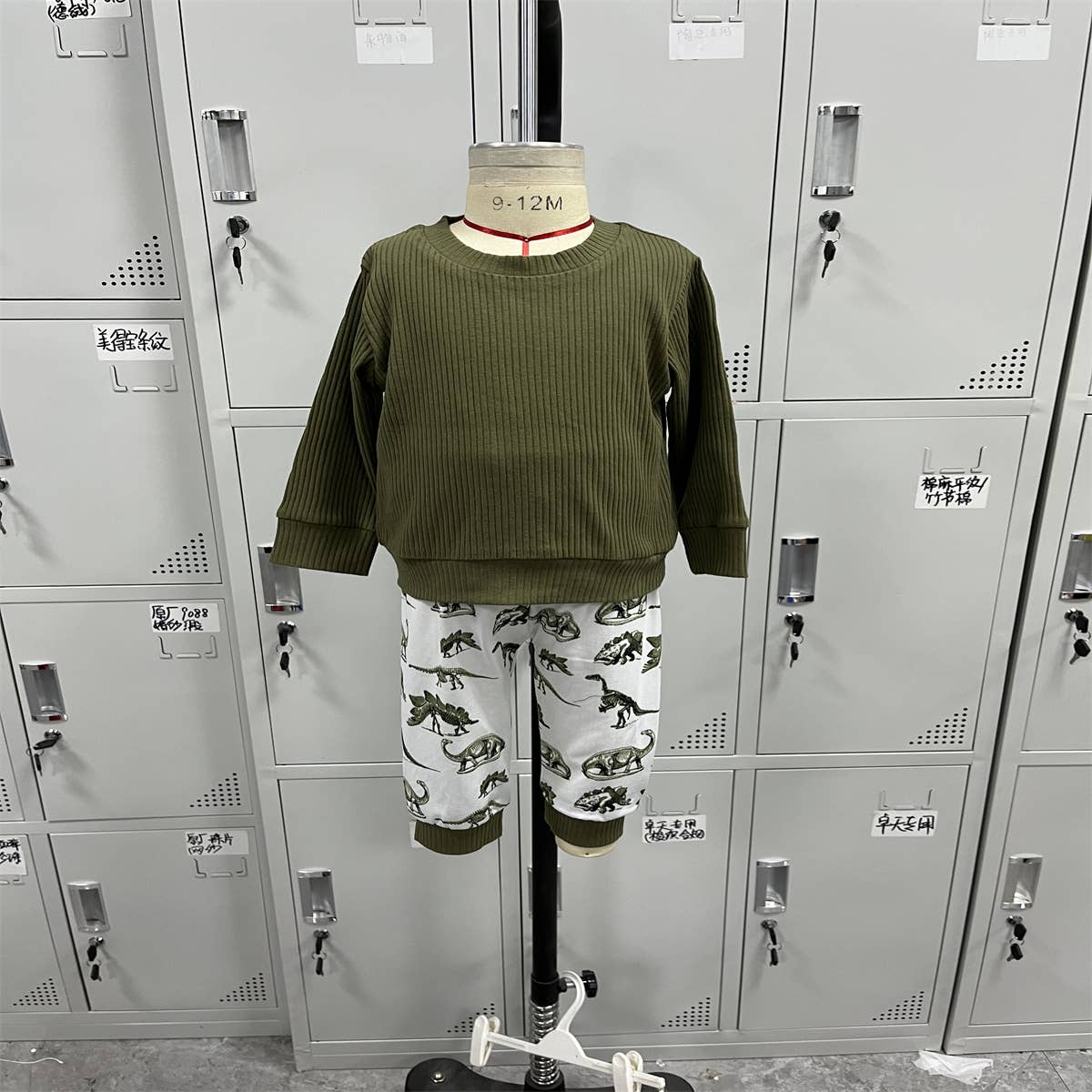 K117 2pcs Baby Boy Dinosaur Pants Set