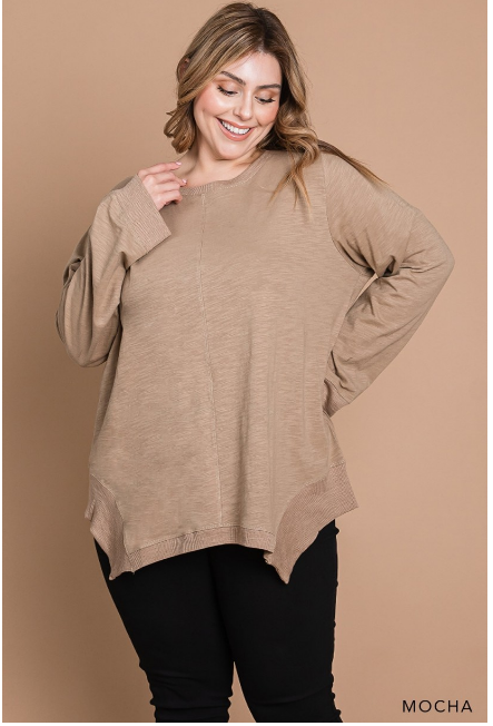 Fresh Outlook Curvy Top 8275