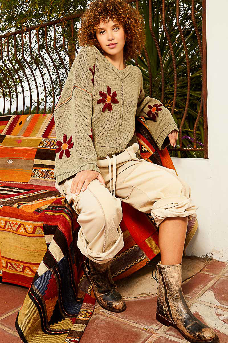 Daring Madison Sweater Top 8286