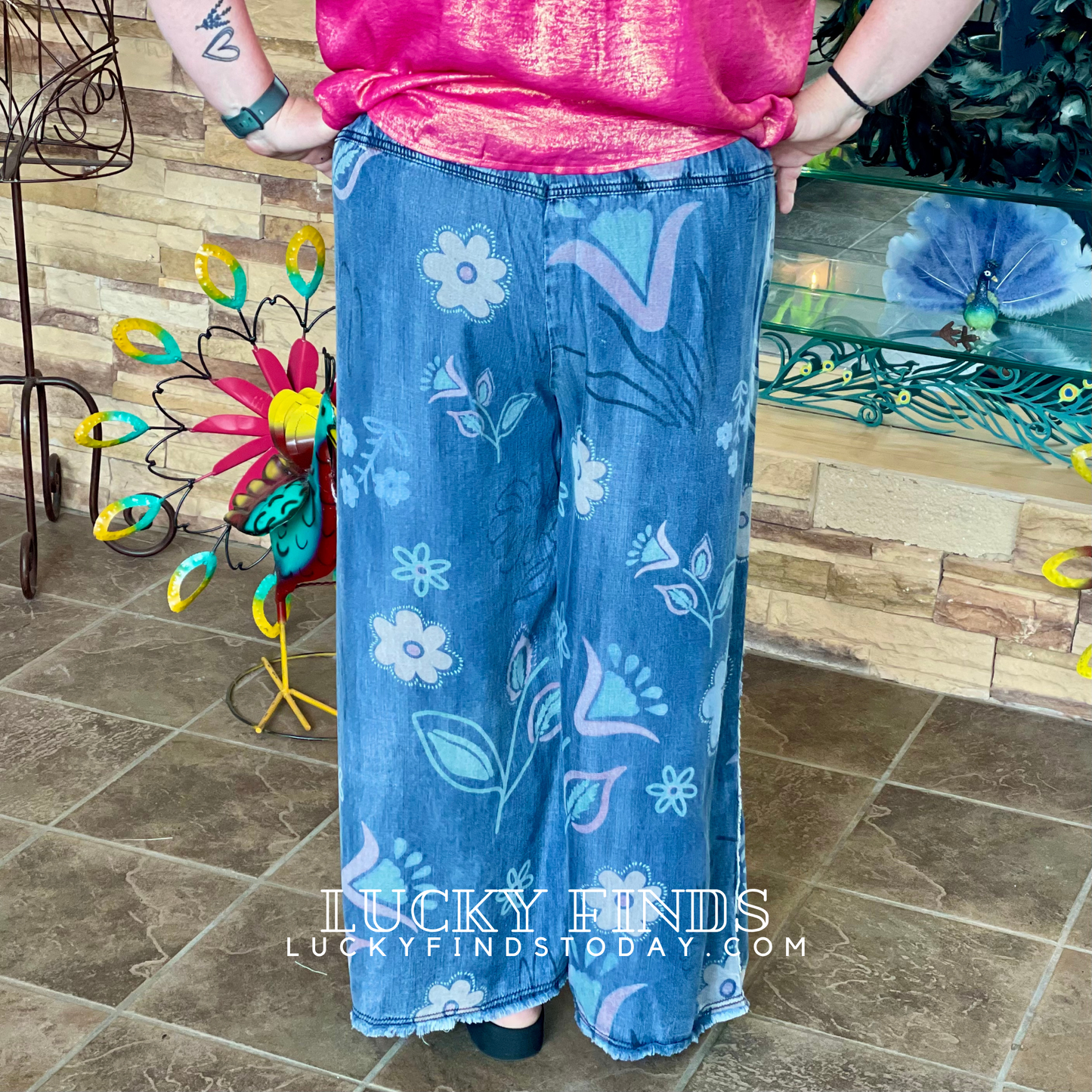 Ring My Bell Easel Pants P326