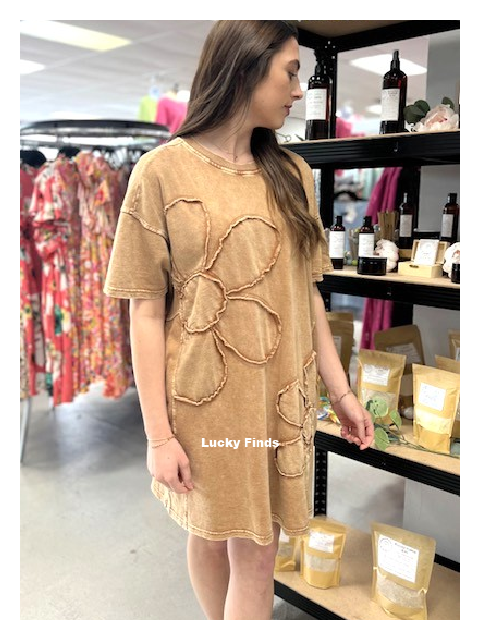 Easel Daisy Patch Dress 8881