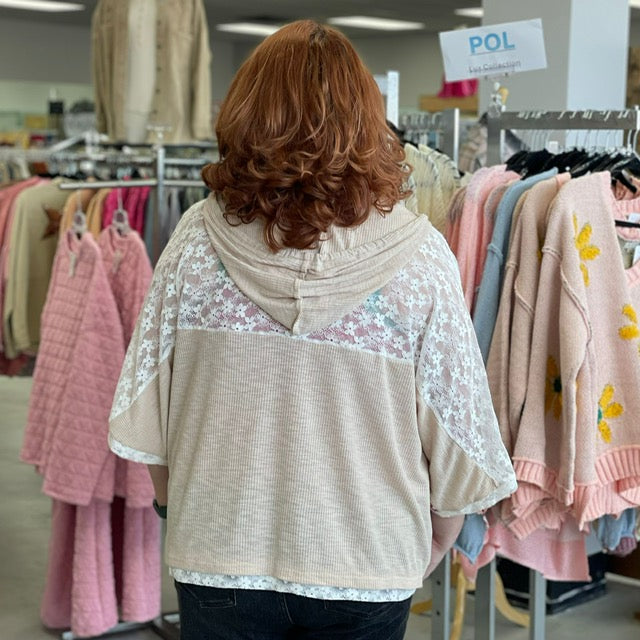 Fun & Peace Curvy Hoodie D1429
