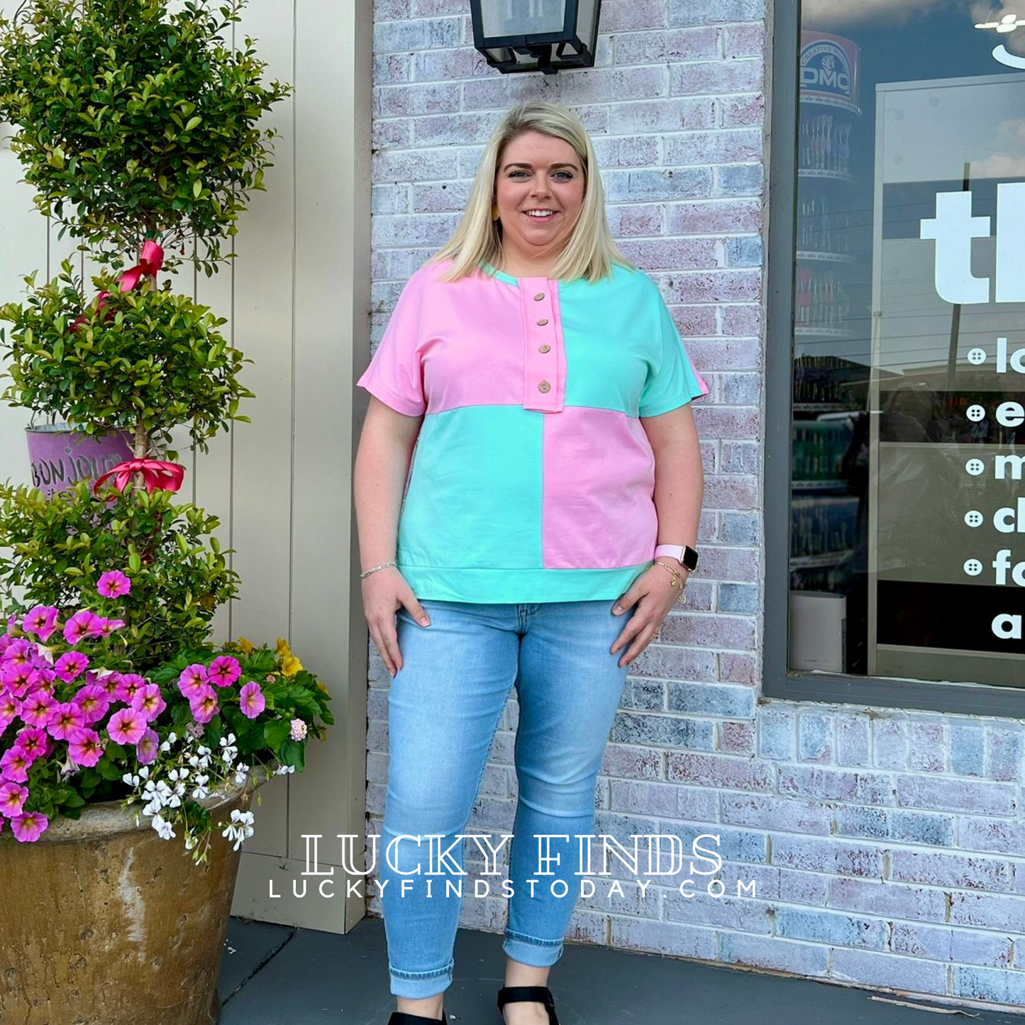 Signature Two Tone Henley Top D1532