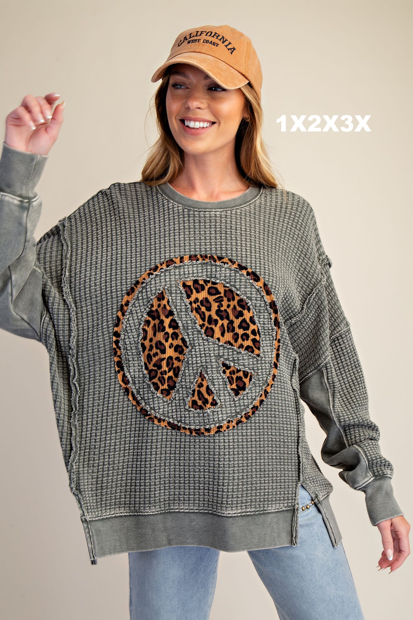 Peace Craze Curvy Top P377
