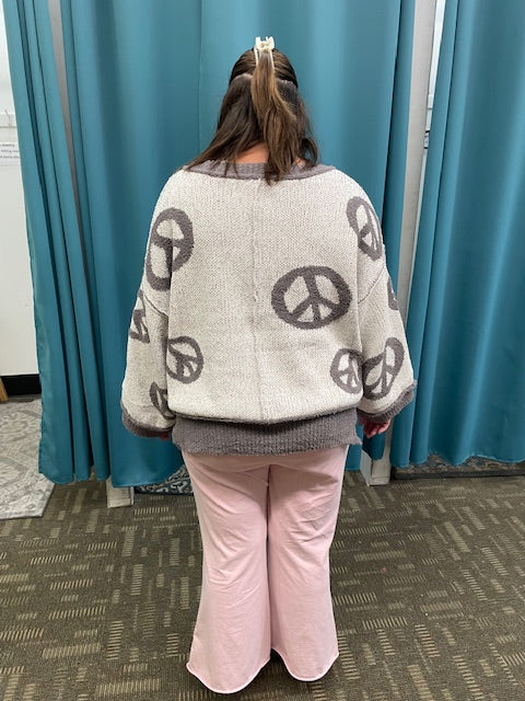 Cozy Peace Sign Sweater P372
