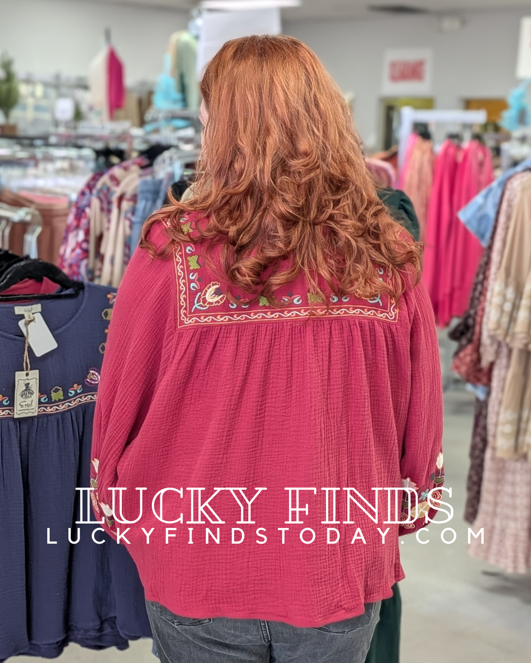 Flowy Easel Embroided Curvy Top P420