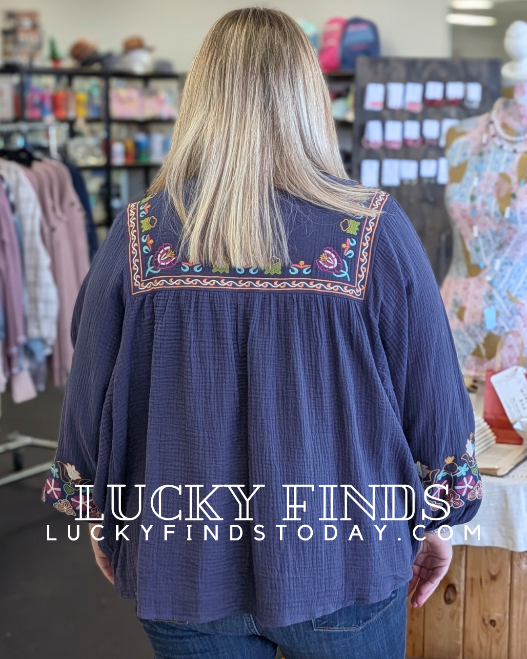 Flowy Easel Embroidered Curvy Top P420