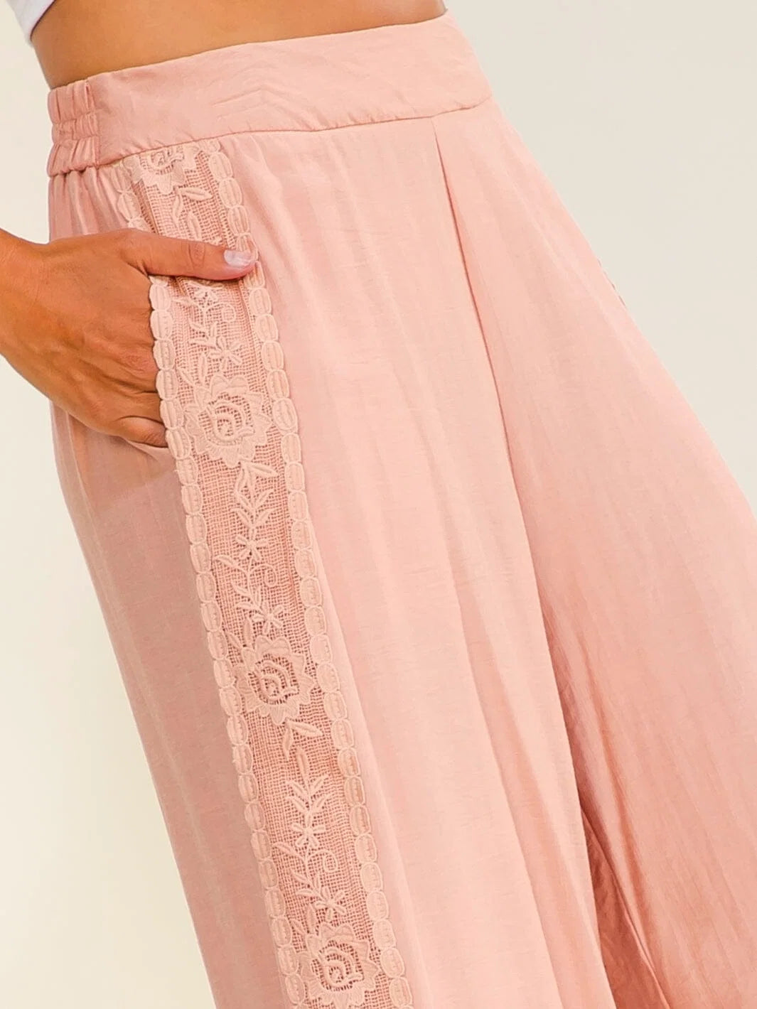 Sweet Crochet Trim Pants W437