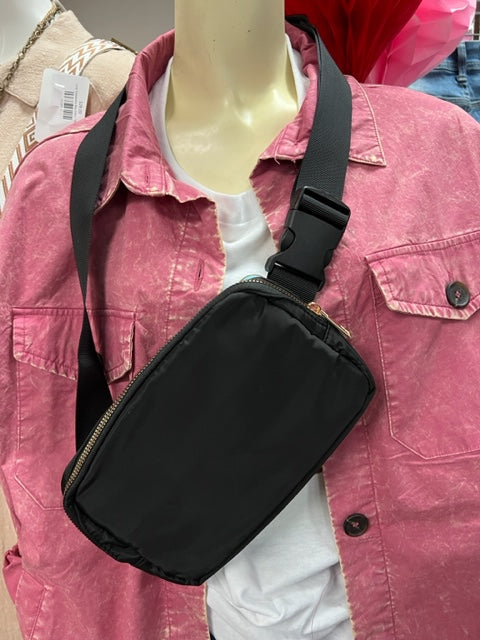 Lucky Finds Crossbody Bags D964