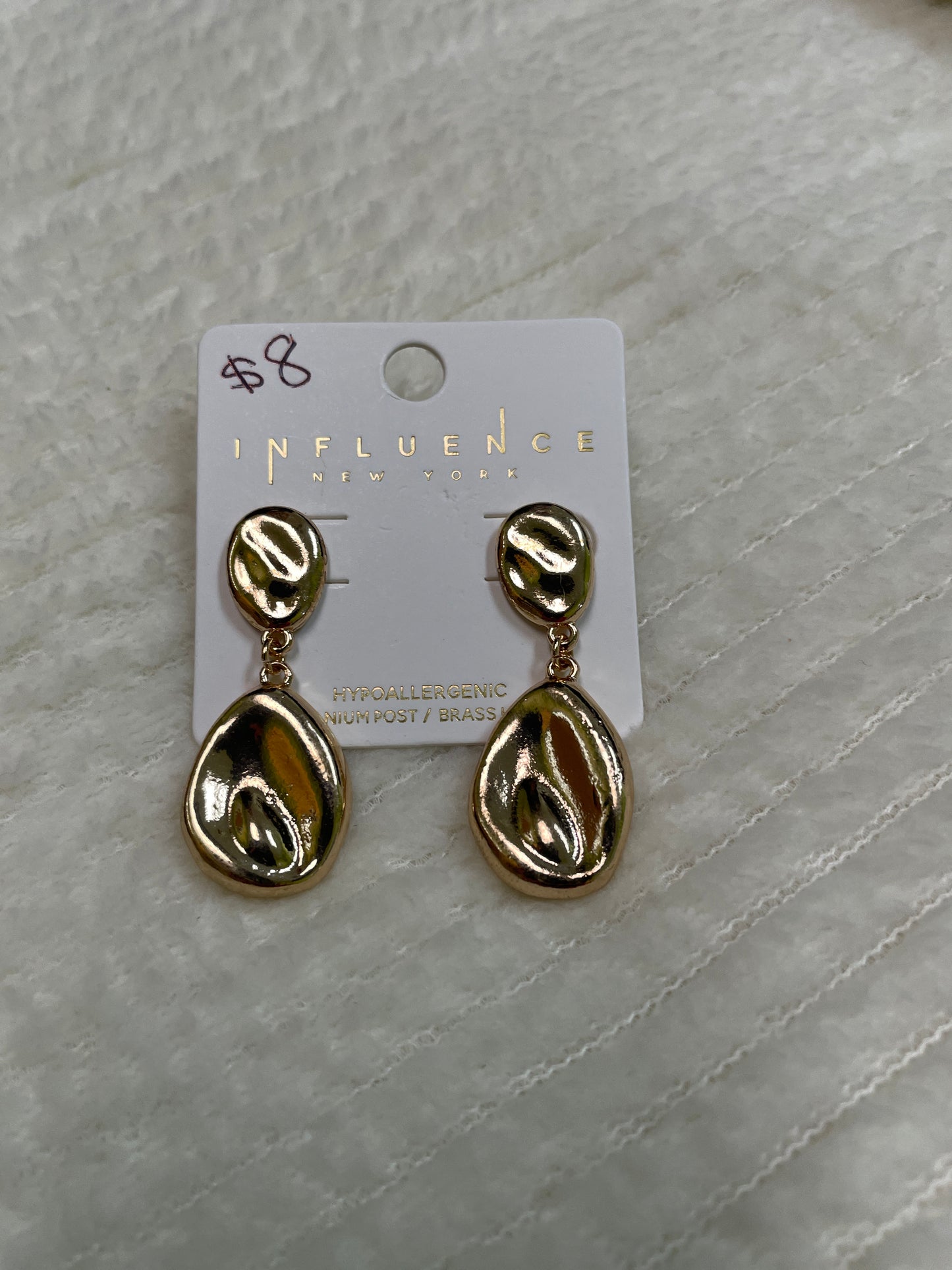 JV462 dripping tear earrings