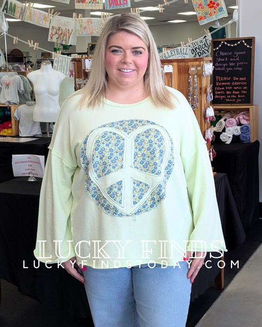 Easel Curvy Peace Sign Top P539