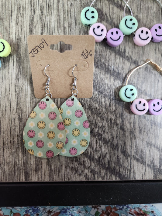 Smile Daisy Earrings JSP109