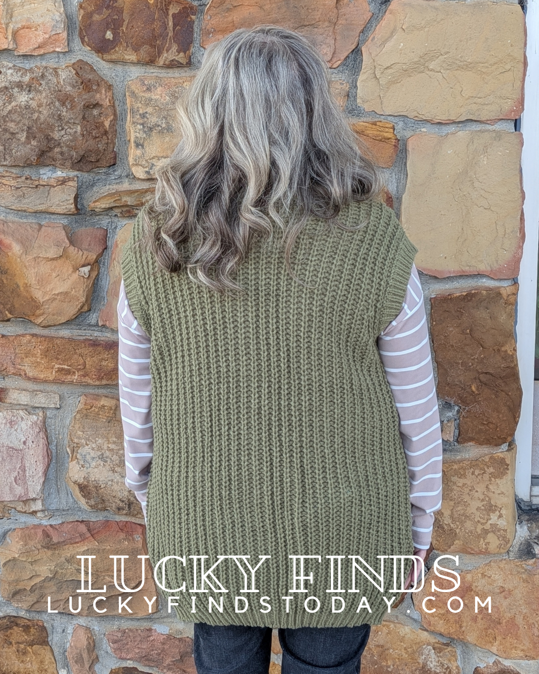 Love My Sweater Vest W453