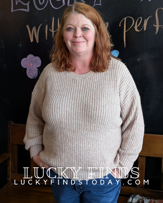Cozy Curvy Chunky Sweater W470