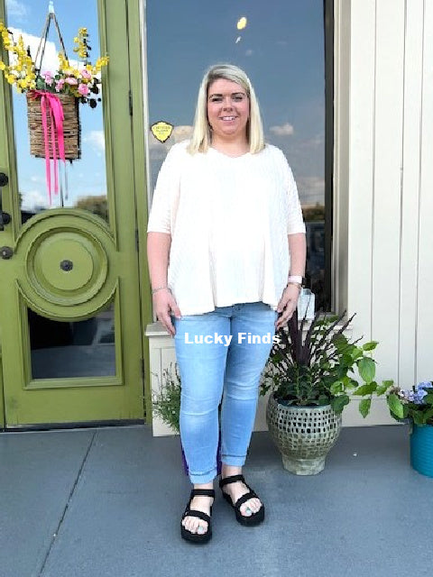 In My Comfort Curvy Top 8975