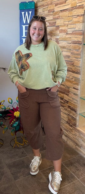 Dazzling Easel Flower Patch Top P367