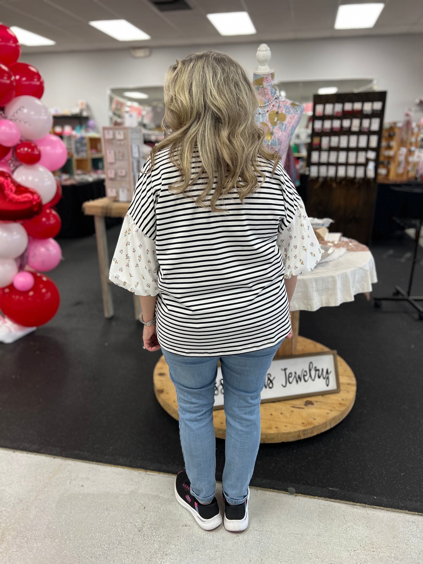 Fancy Stripe Puff Sleeves Top D1682