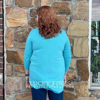 Weekend Ready Curvy Top Z775