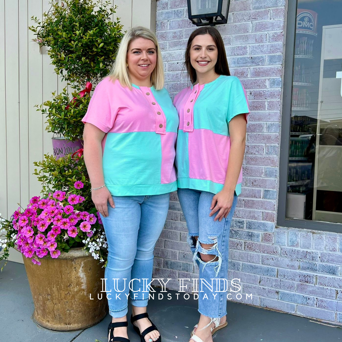 Signature Two Tone Henley Top D1532