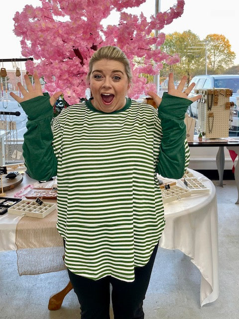 So Nice Curvy Striped Top D1637