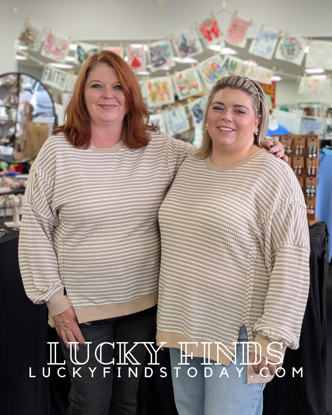 Casual Textured Stripe Curvy Top D1747