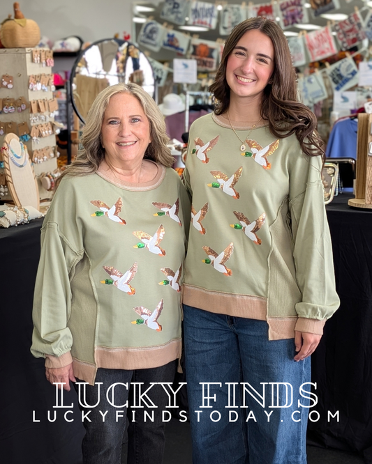 Sequined Mallard Duck Sweatshirt D1781