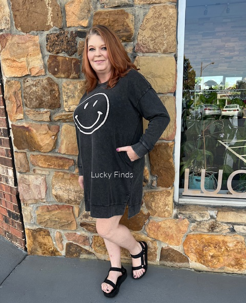 Happy Smiley Easel Dress P346