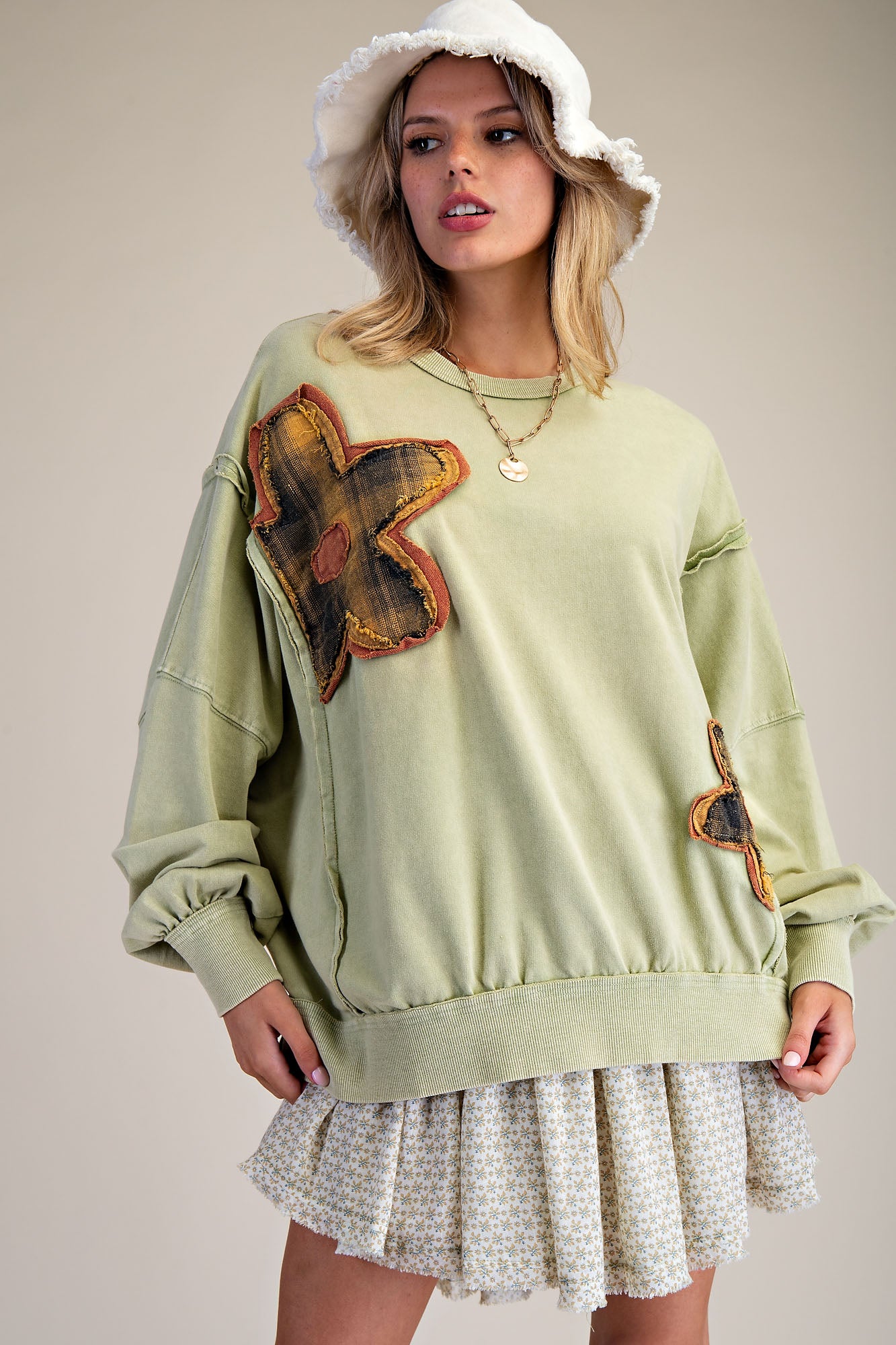 Dazzling Easel Flower Patch Top P367