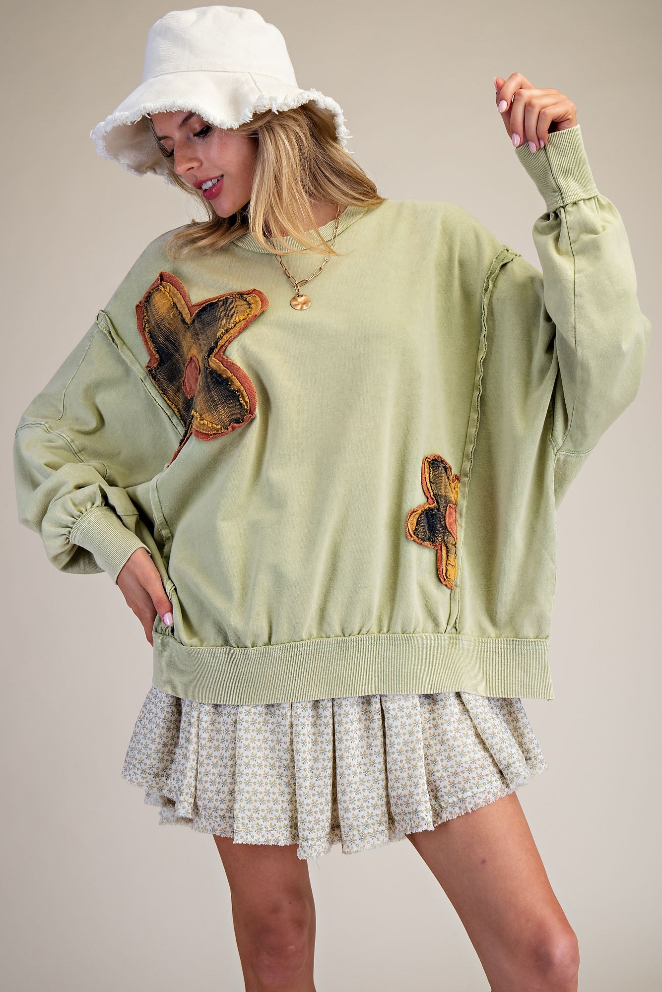 Dazzling Easel Flower Patch Top P367
