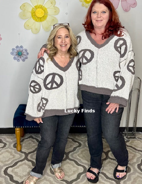 Cozy Peace Sign Sweater P372