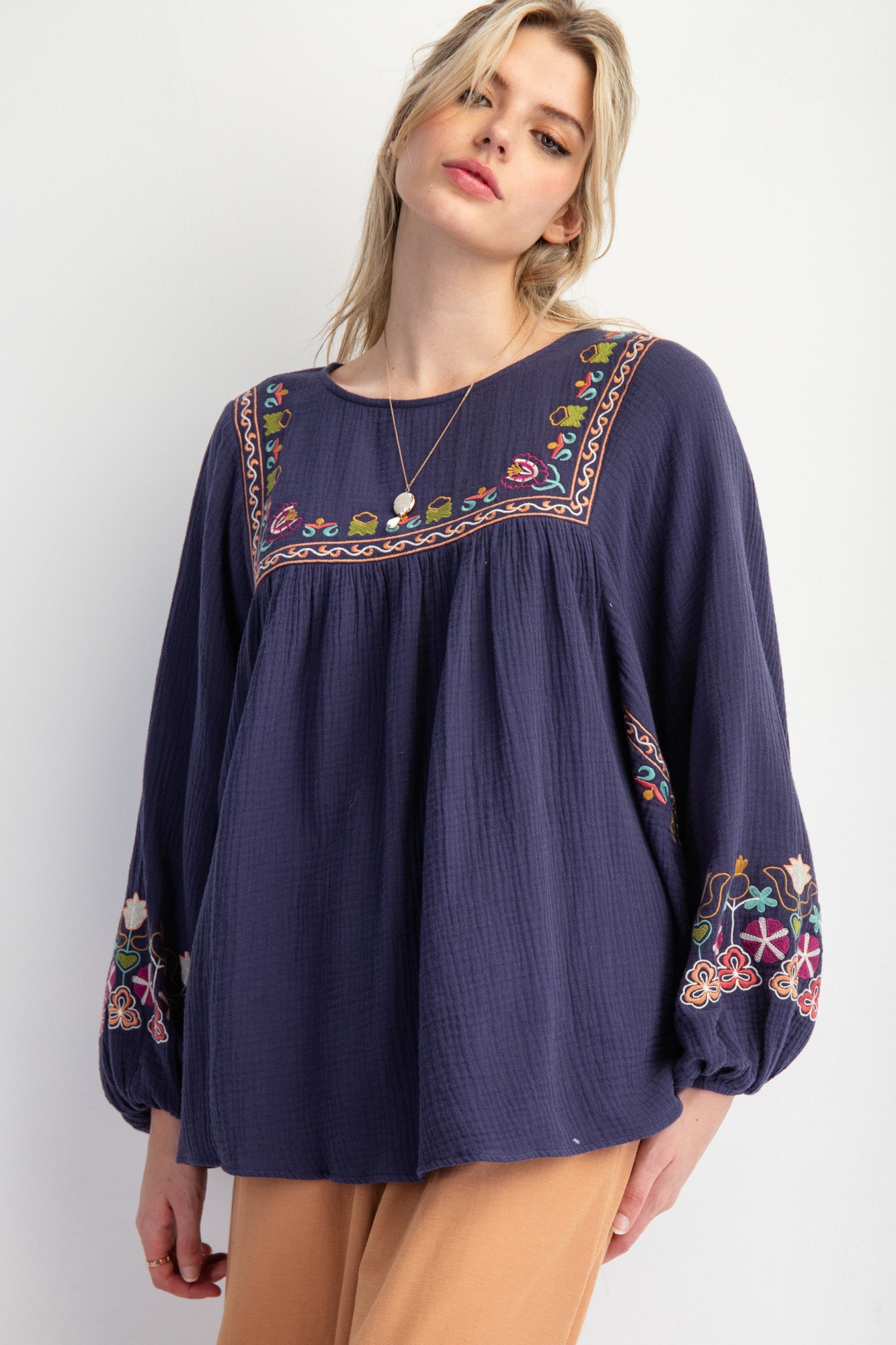 Flowy Easel Embroided Curvy Top P420