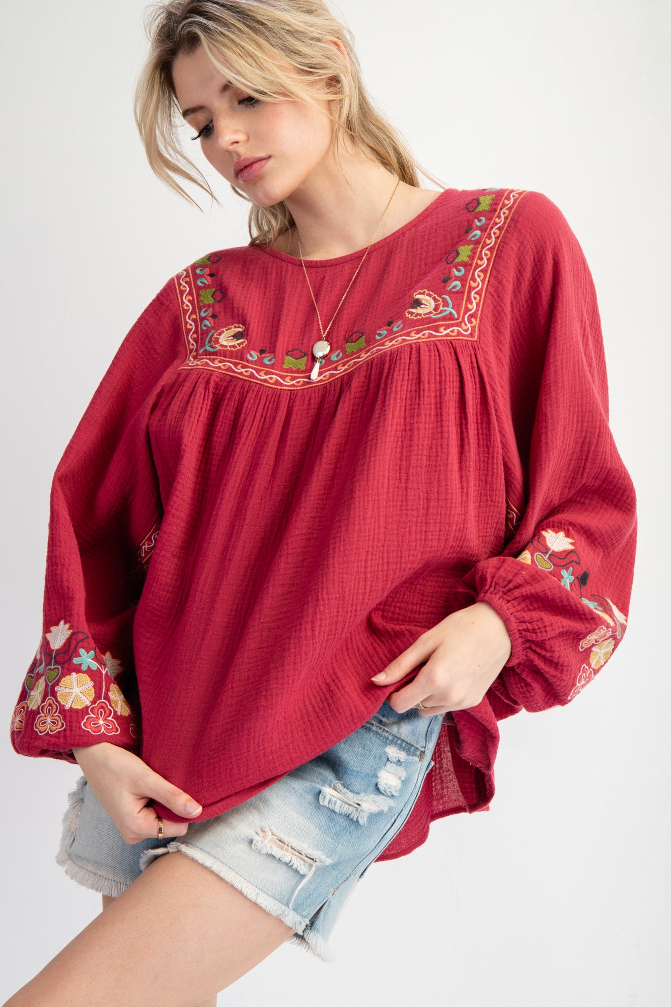 Flowy Easel Embroided Curvy Top P420