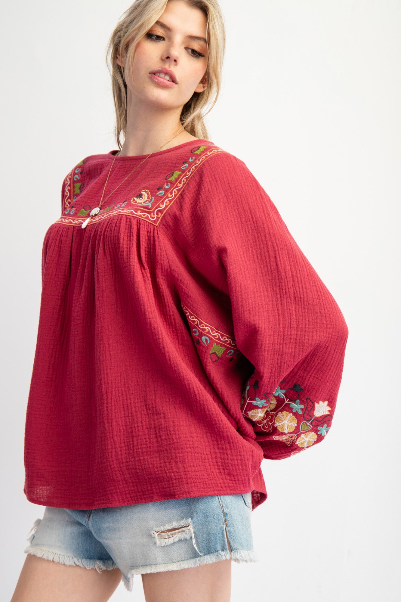 Flowy Easel Embroided Curvy Top P420