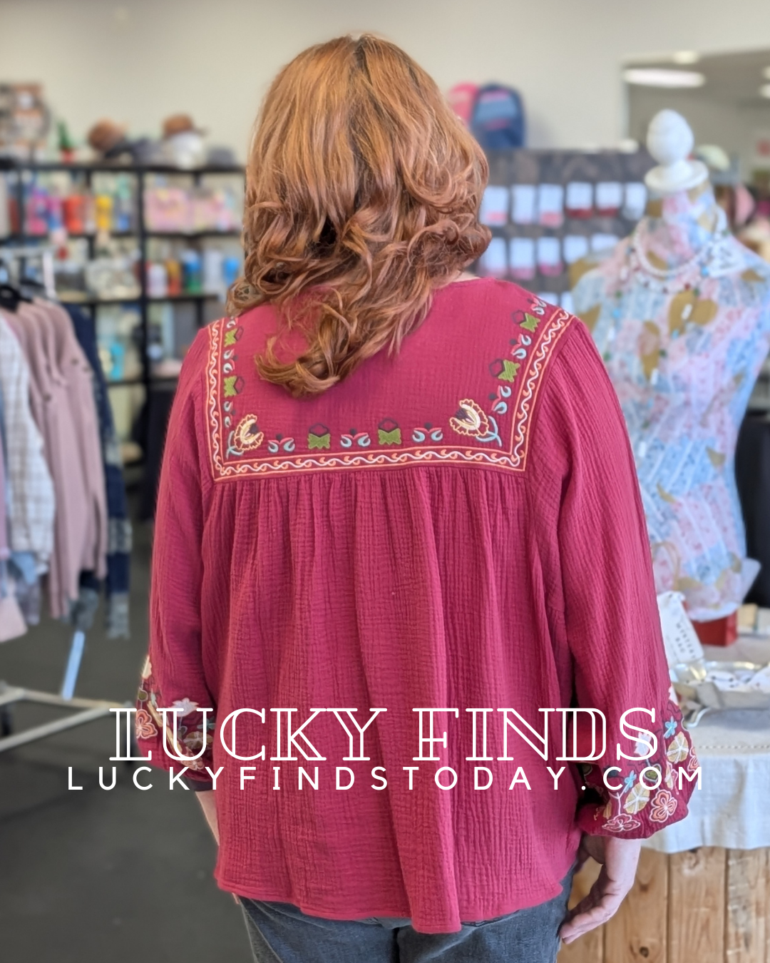 Flowy Easel Embroidered Curvy Top P420