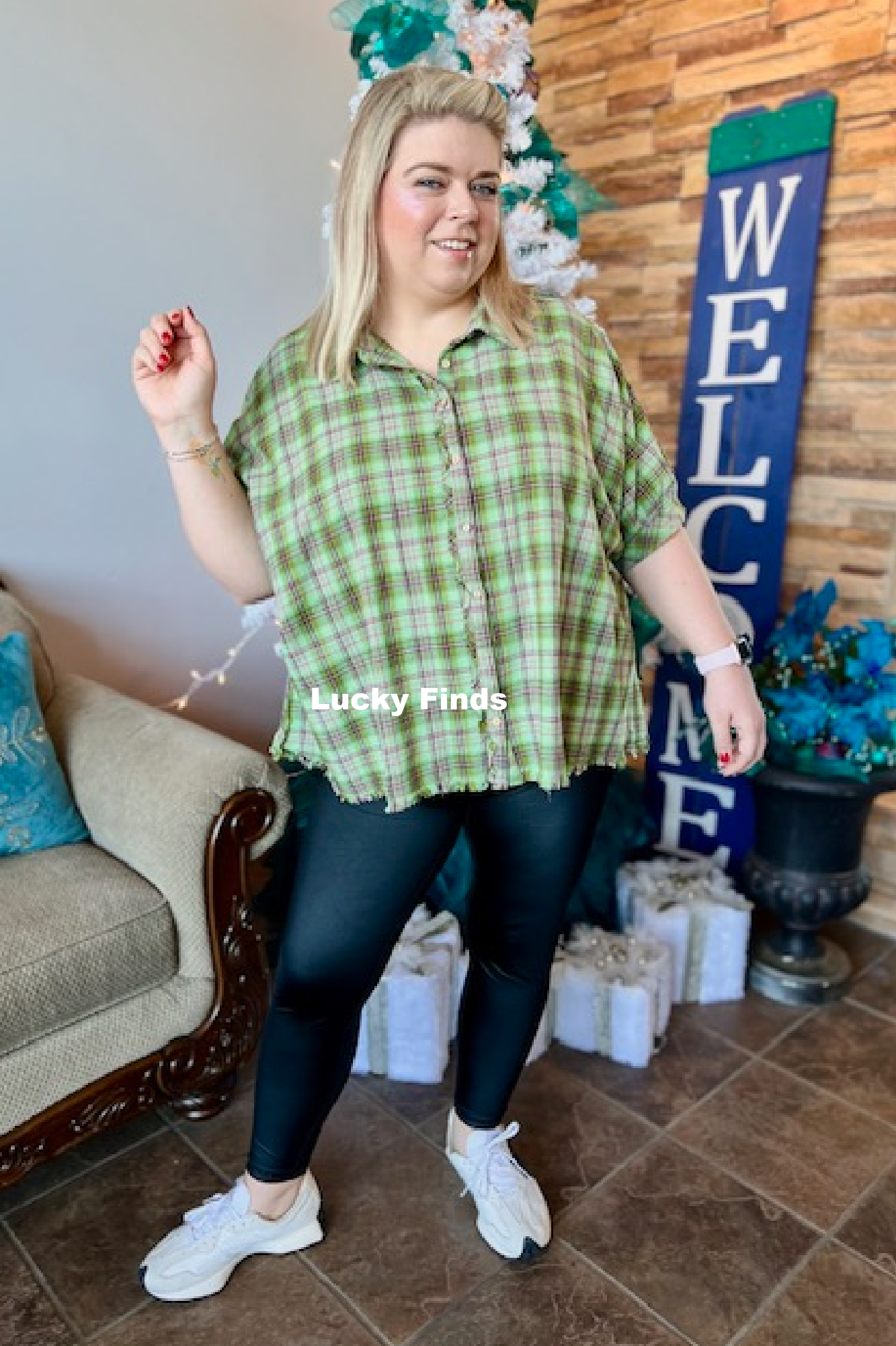 Dreaming of Umgee Curvy Plaid Top P433
