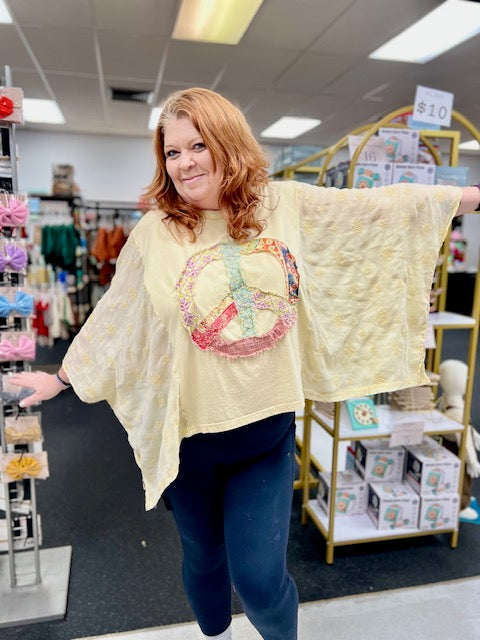 Vintage Easel Peace Patch Top P459