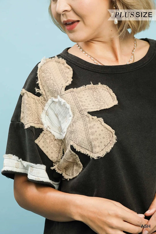Umgee Flower Patch Curvy Top P531