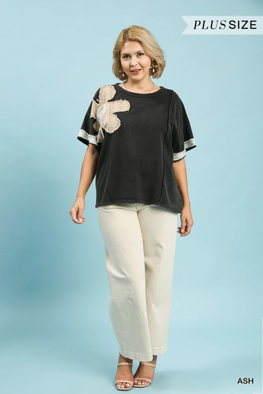Umgee Flower Patch Curvy Top P531
