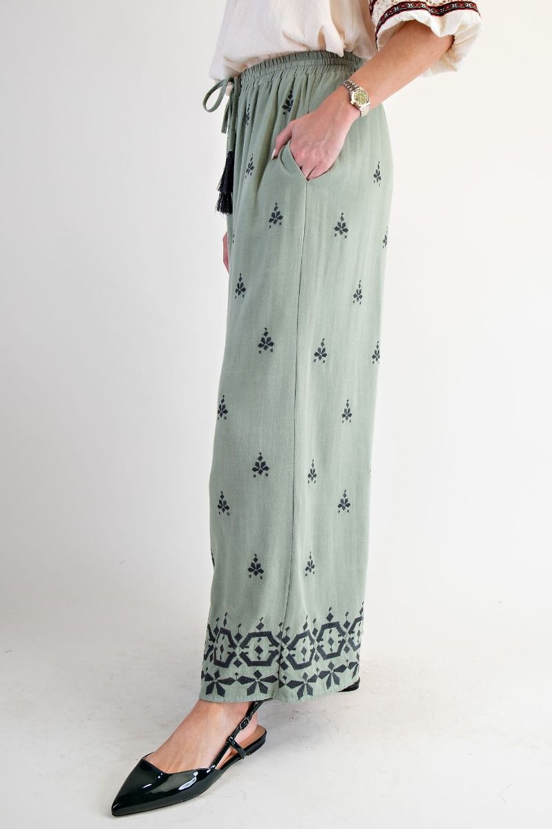 Easy Living Easel Linen Pants P535