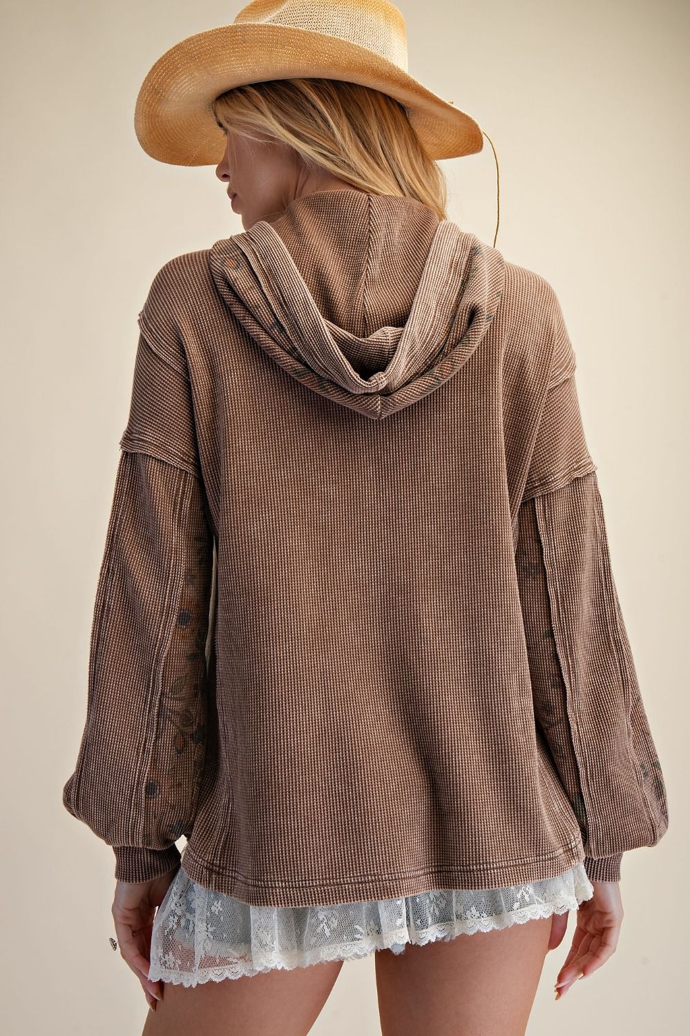 Treading Easel Patch Top P549  ARRIVING WEDSNESDAY JULY 8TH