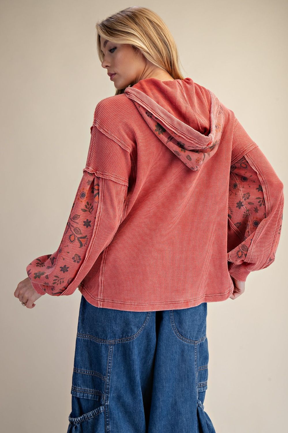 Treading Easel Patch Top P549  ARRIVING WEDSNESDAY JULY 8TH