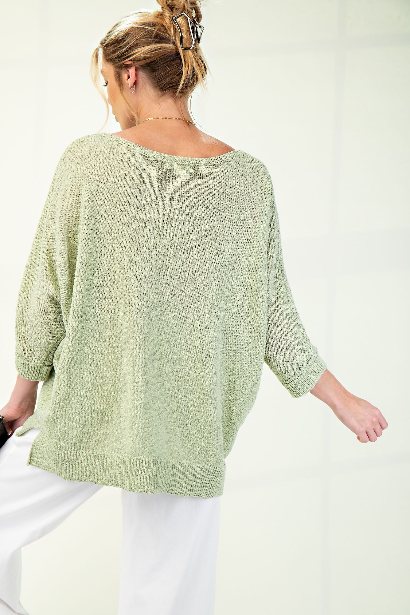Easel Flower Patch Curvy Top P553