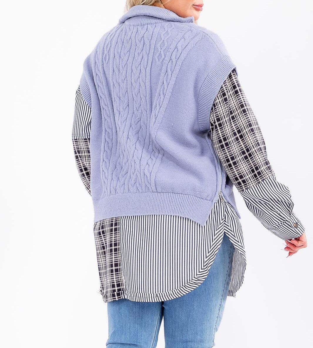 Eye-Catching Curvy Top W266