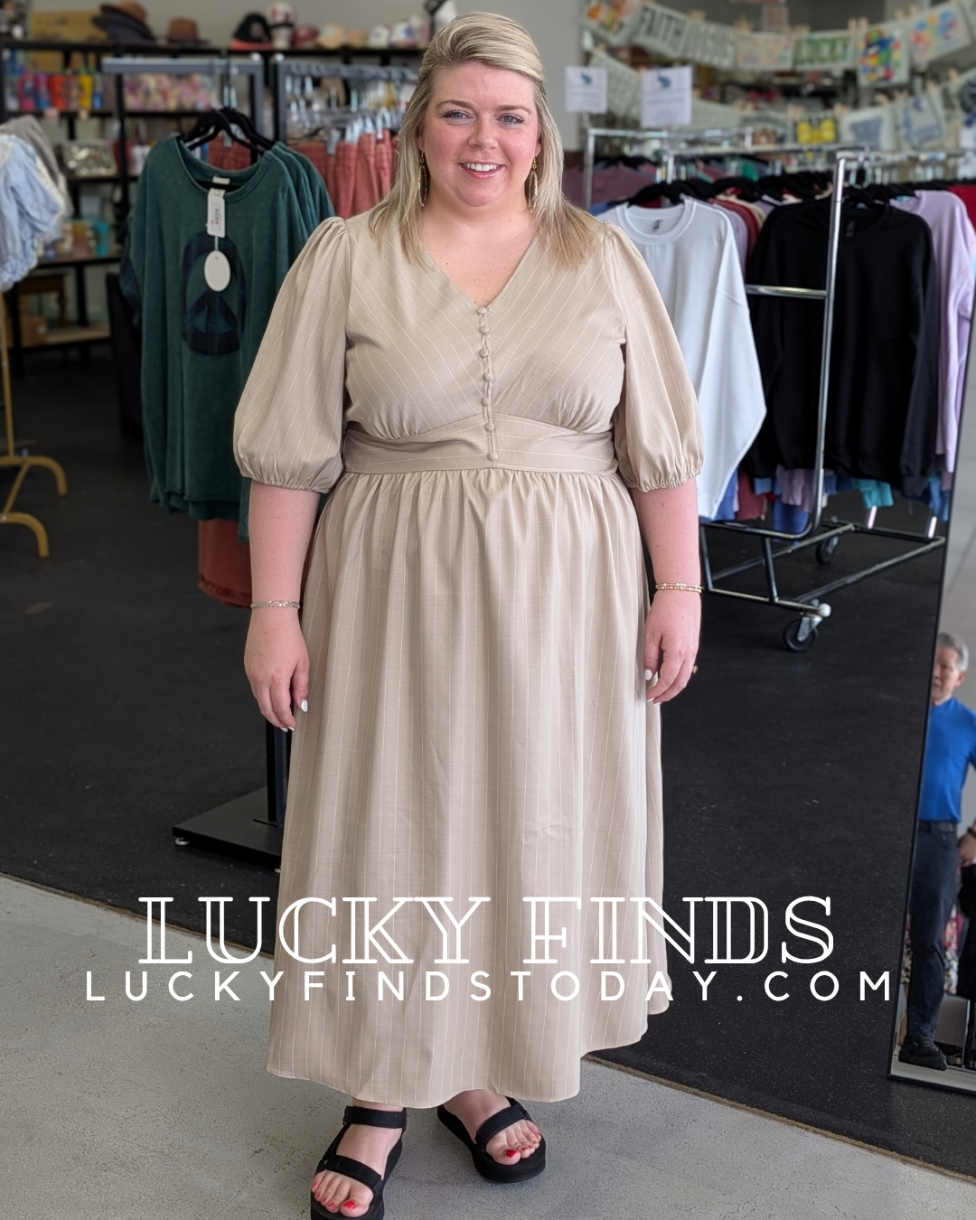 Dreamy Pinstripe Curvy Maxi W361