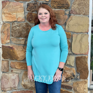 Weekend Ready Curvy Top Z775