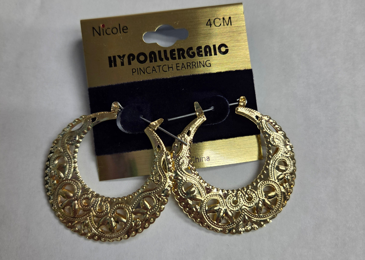 Leaf Design Hollow Hoop Earrings