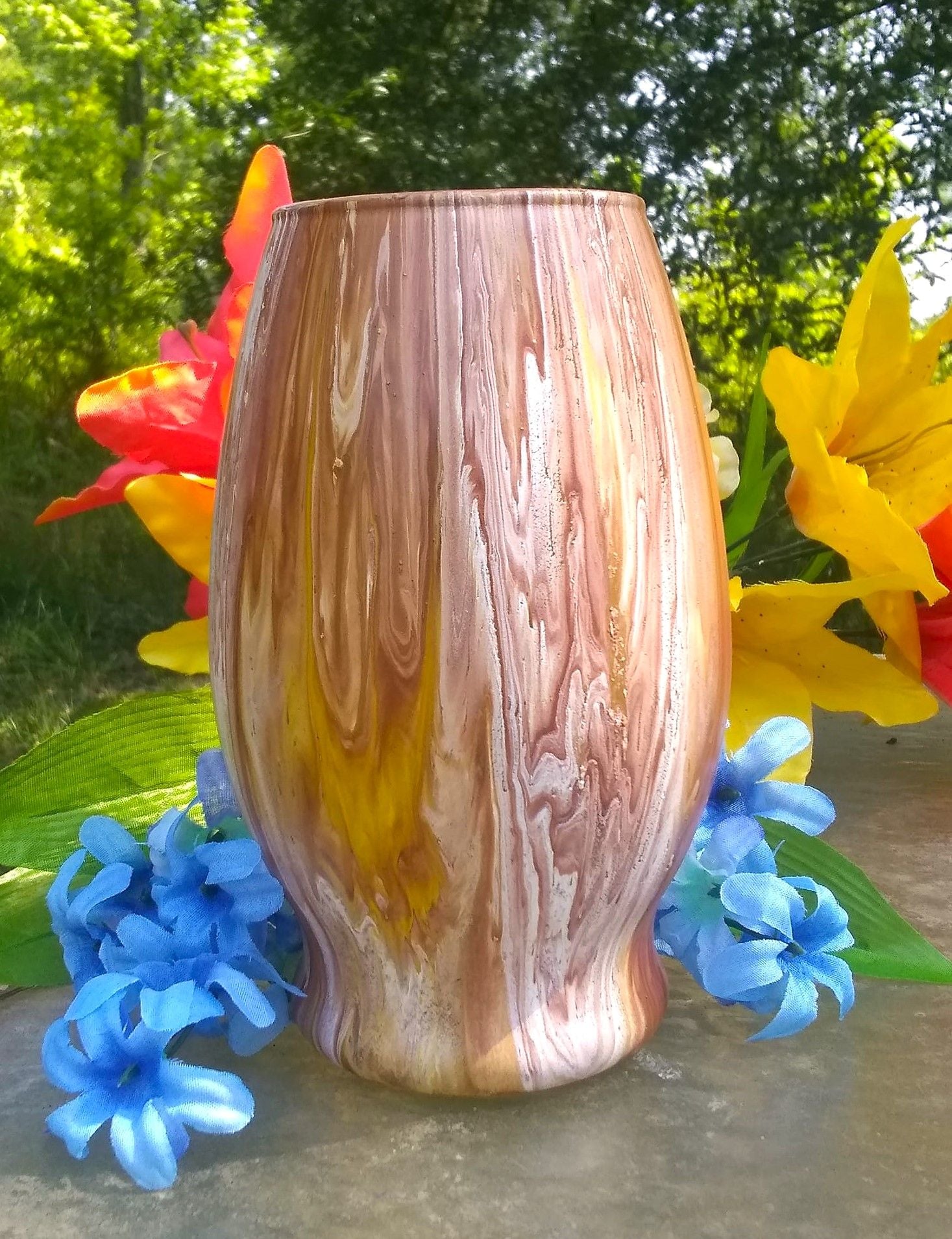 Brown/white/gold vase - 1